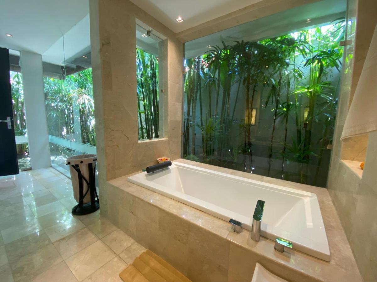 Lotus Luxury Seminyak