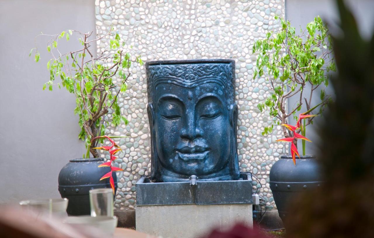 Vila New! Walk To Beach, Cafes, Else Seminyak (Bali)