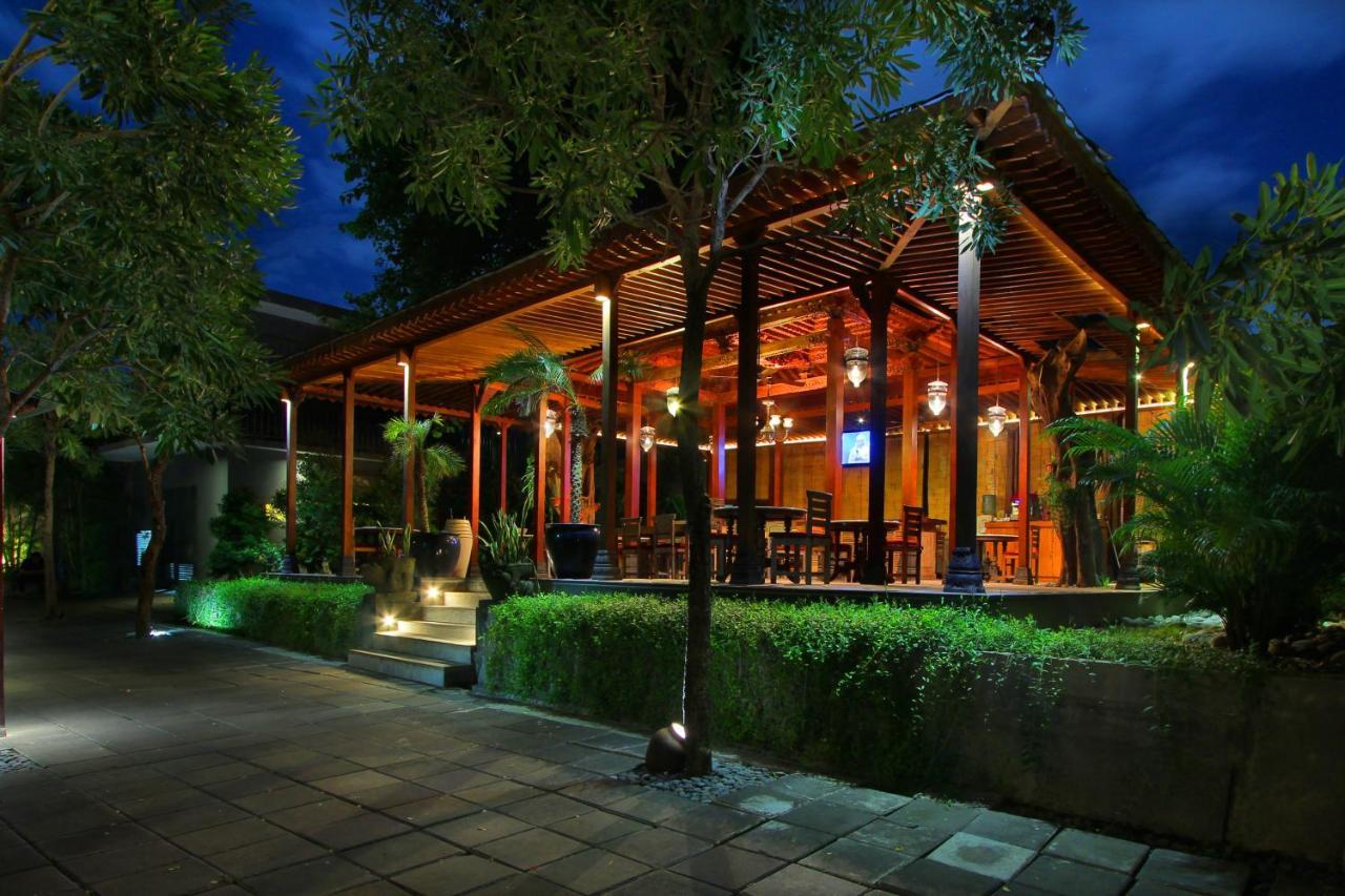 Javana Royal Villa