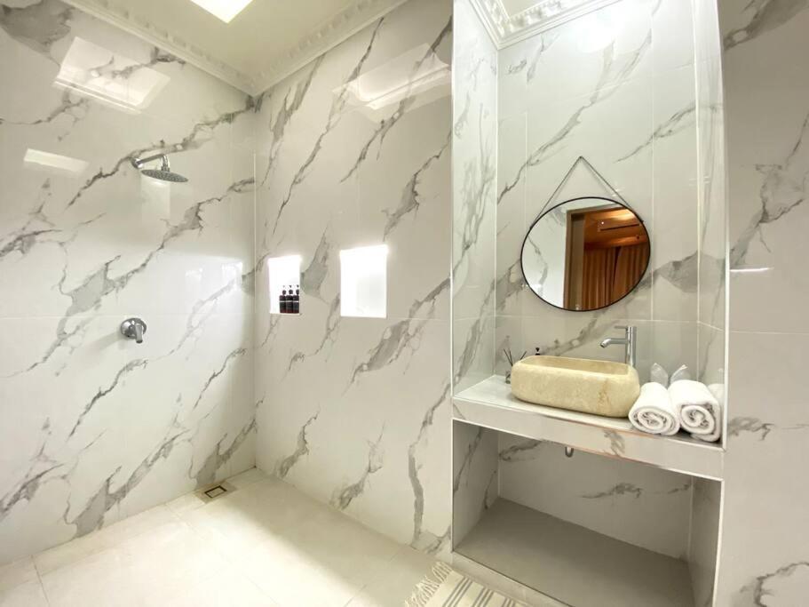 Cozy 3 Bedroom In Villa Seminyak