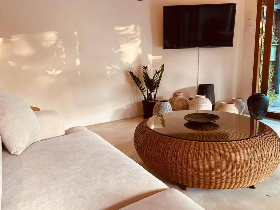 Savvy Villa, A Tranquil Oasis & Walk To The *