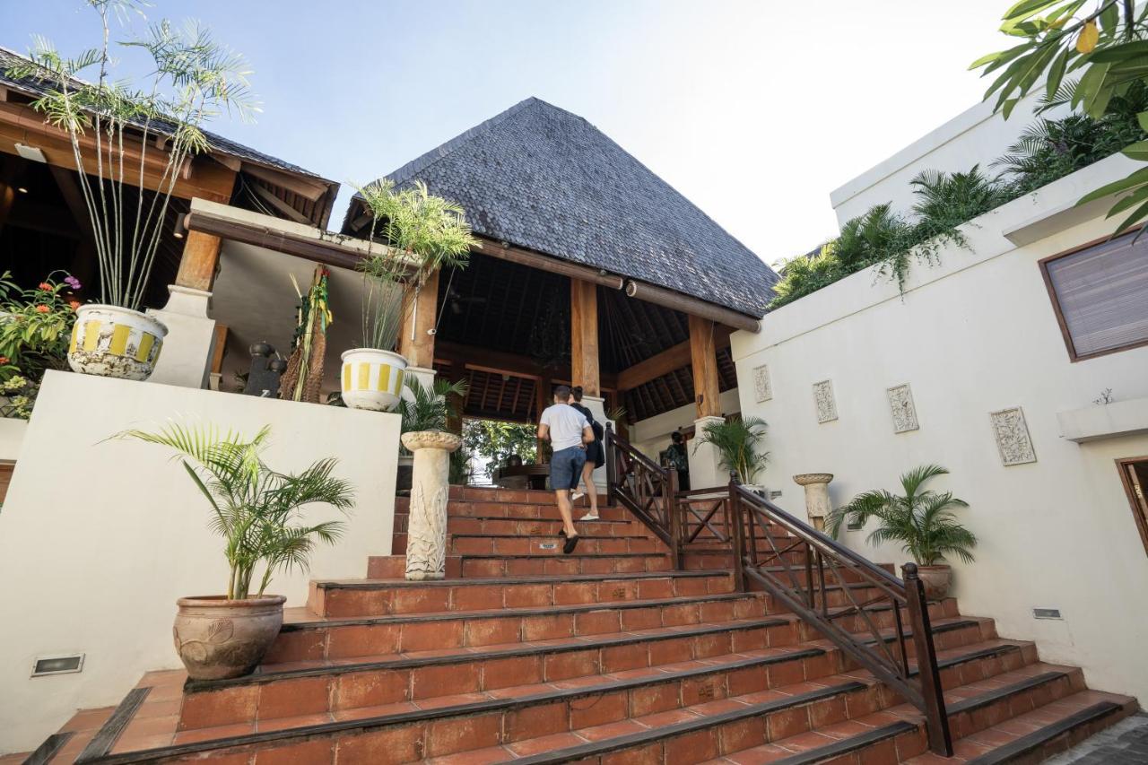 Villa Kayu Raja