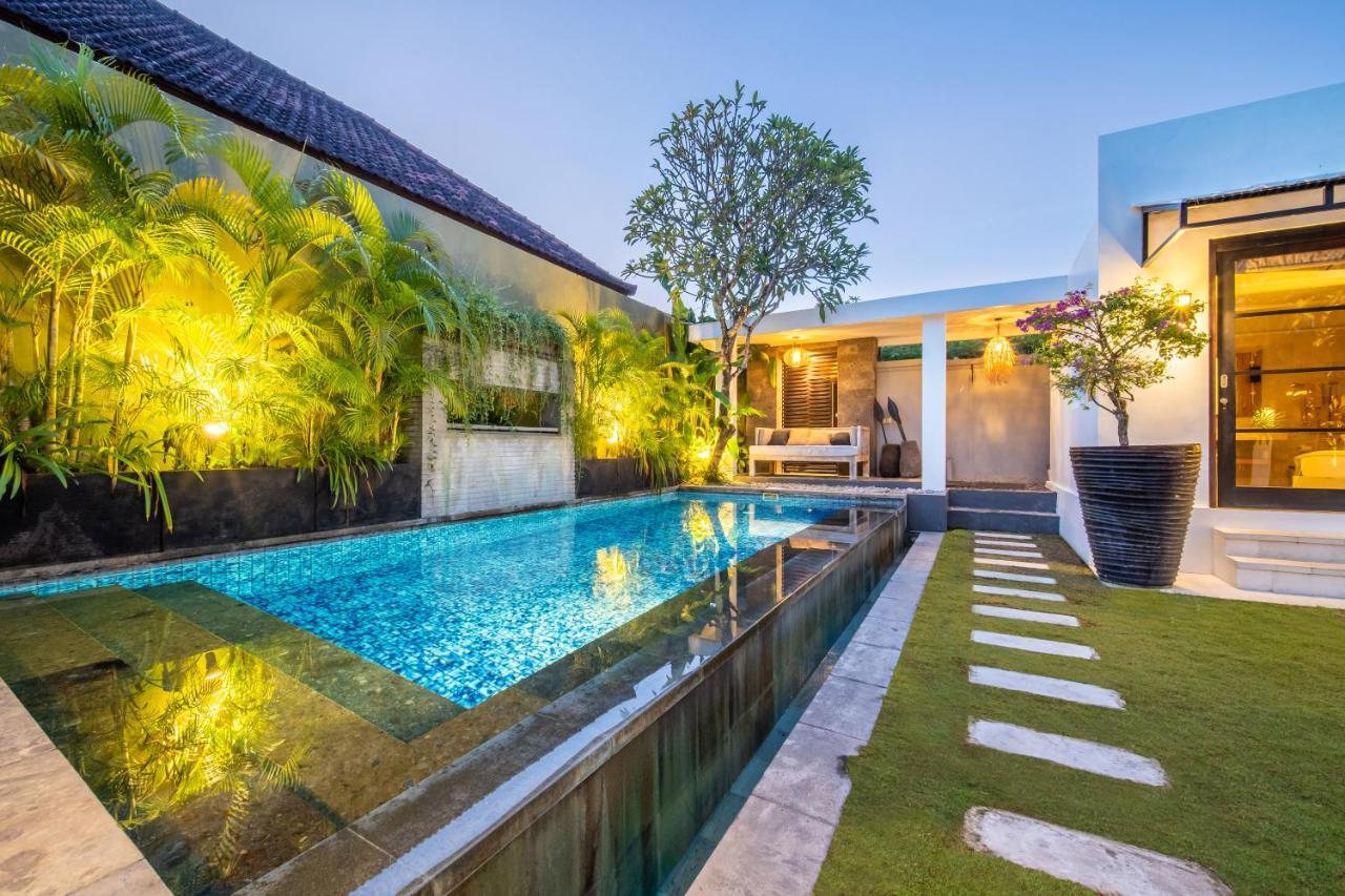 Casa de hóspedes Lotus Luxury Seminyak