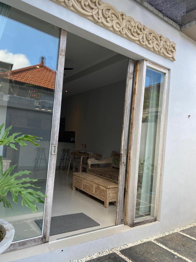 Moonshine Seminyak (Bali)