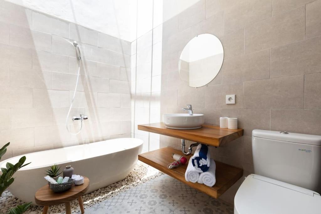 Villa The R Kaba - Incl. Motorbikes *