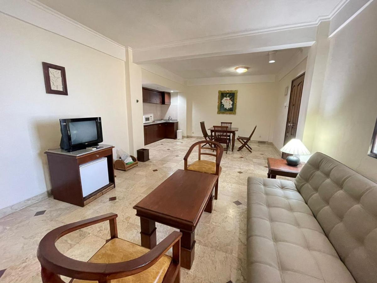 Inside Walking Distance To The Seminyak (Bali)