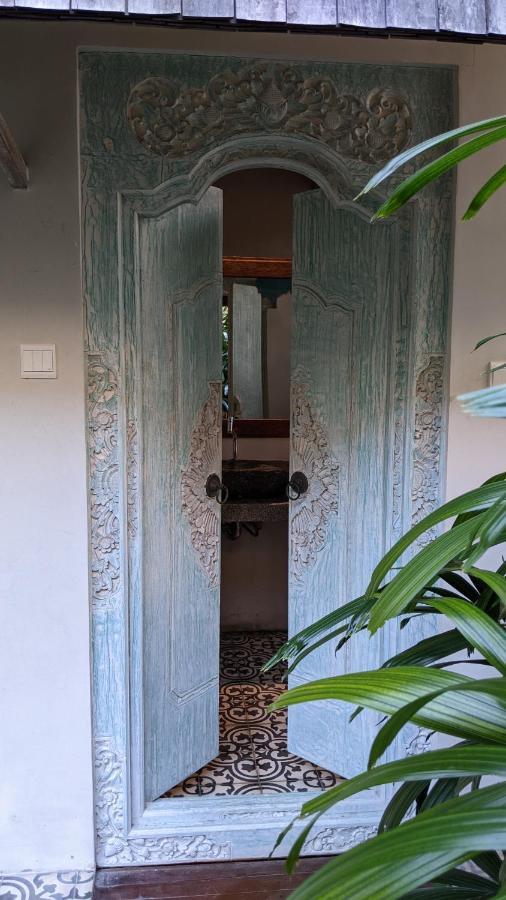 Made West * Seminyak (Bali)