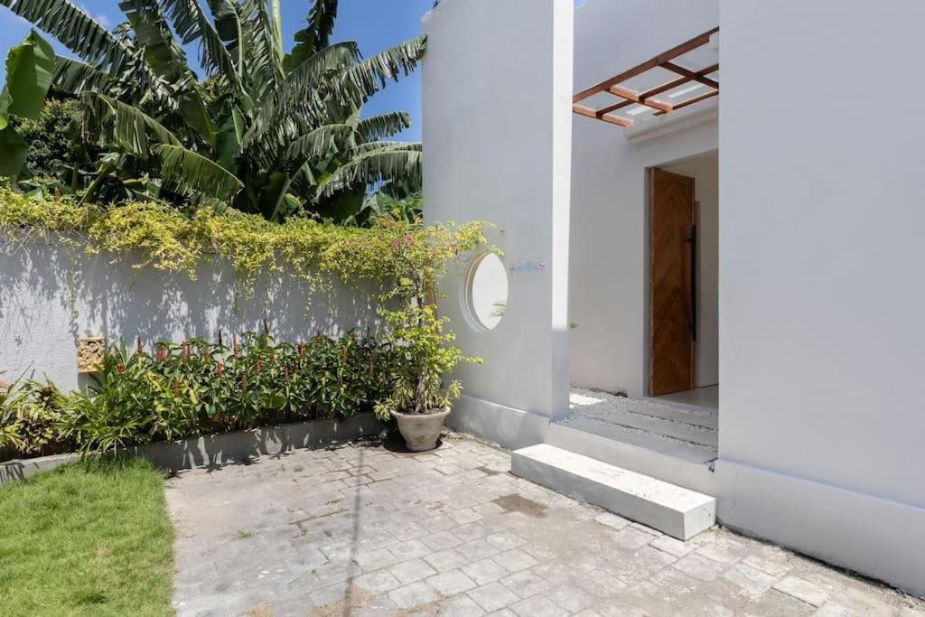 The R Kaba - Incl. Motorbikes Villa *