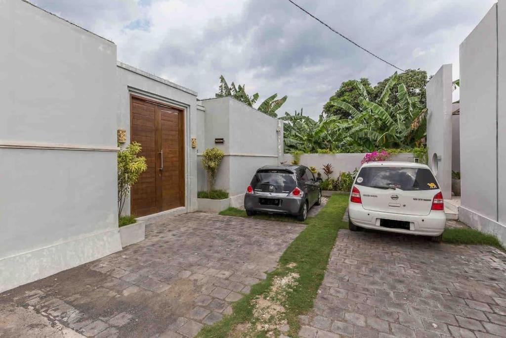 Villa The R Toba - Incl. Motorbikes Seminyak (Bali)