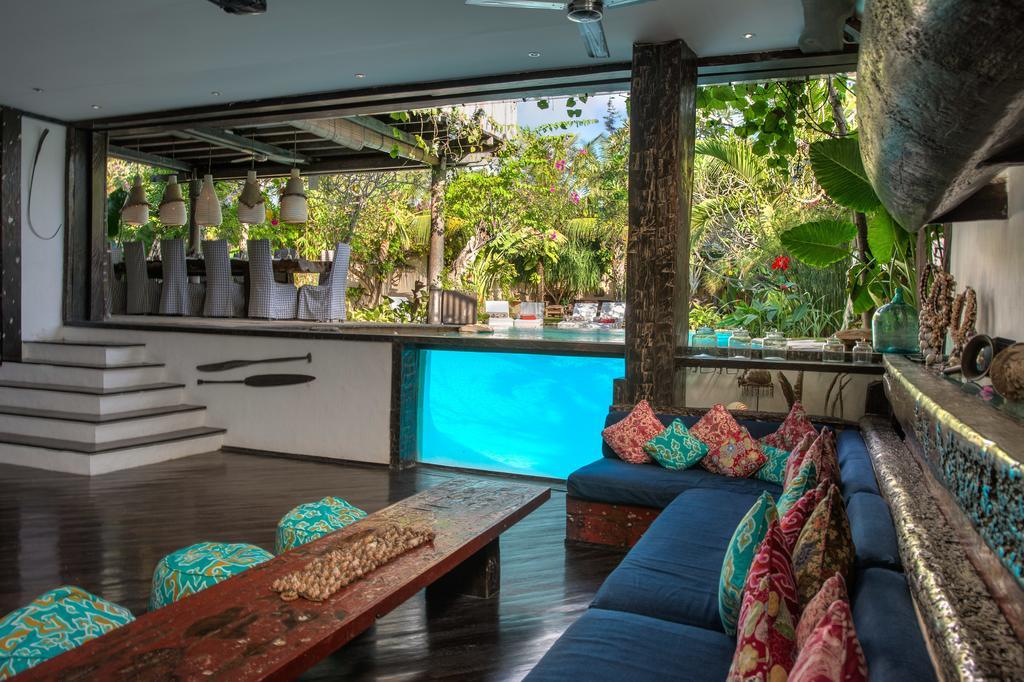 Phinisi - * Seminyak (Bali)