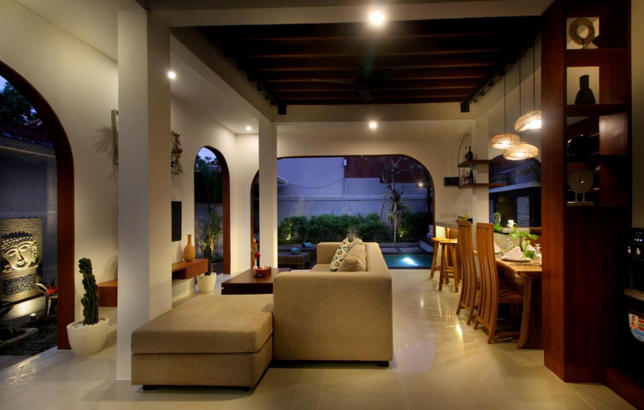 Sudha Bali Anyelir * Seminyak (Bali)