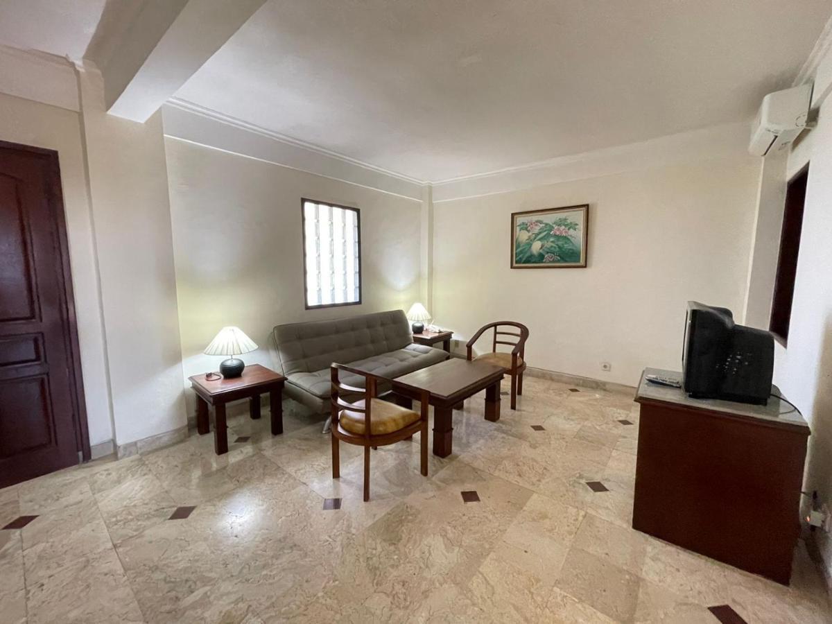 Inside Walking Distance To The Apartment *