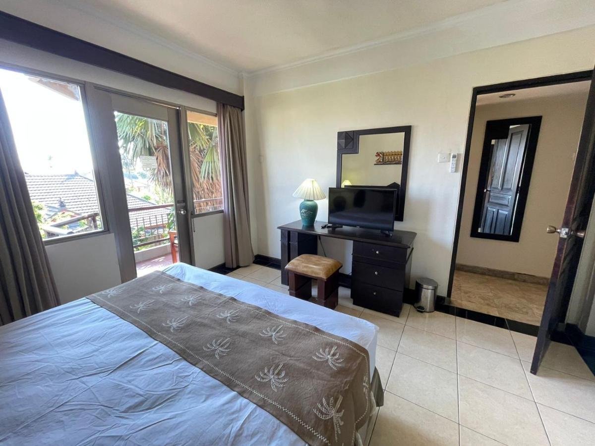 Inside Walking Distance To The * Seminyak (Bali)