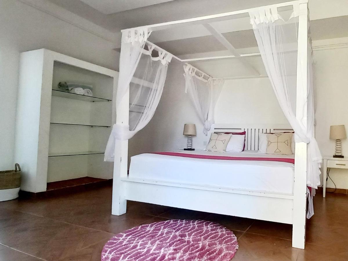 Oceana 2 - Private 4br With Pool At Villa Seminyak