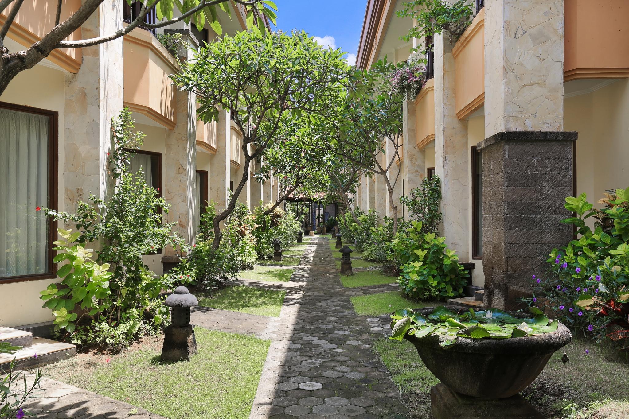 Pelangi Bali & Khách sạn 4*