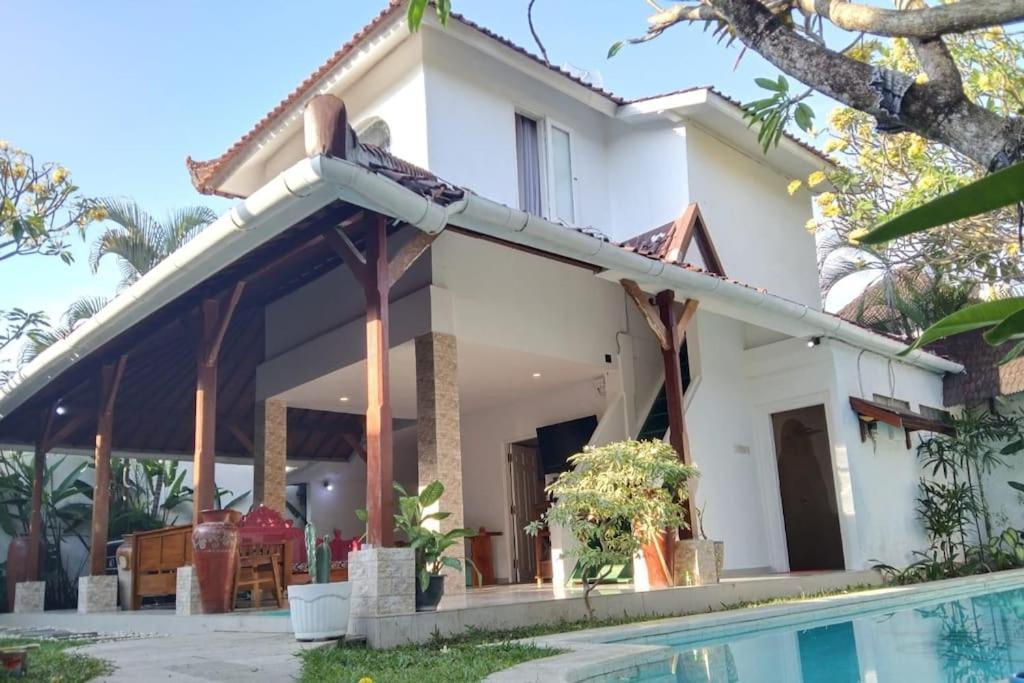 Villa 2br Private In Armando *