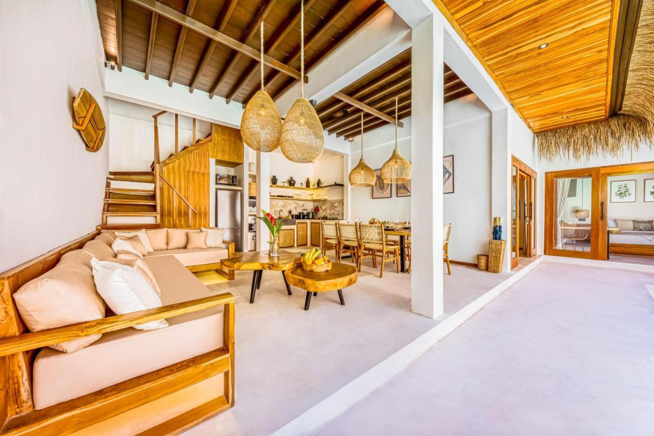 Biệt thự Waikiki - Brand New 4bdr With Huge Pool Seminyak (Bali)