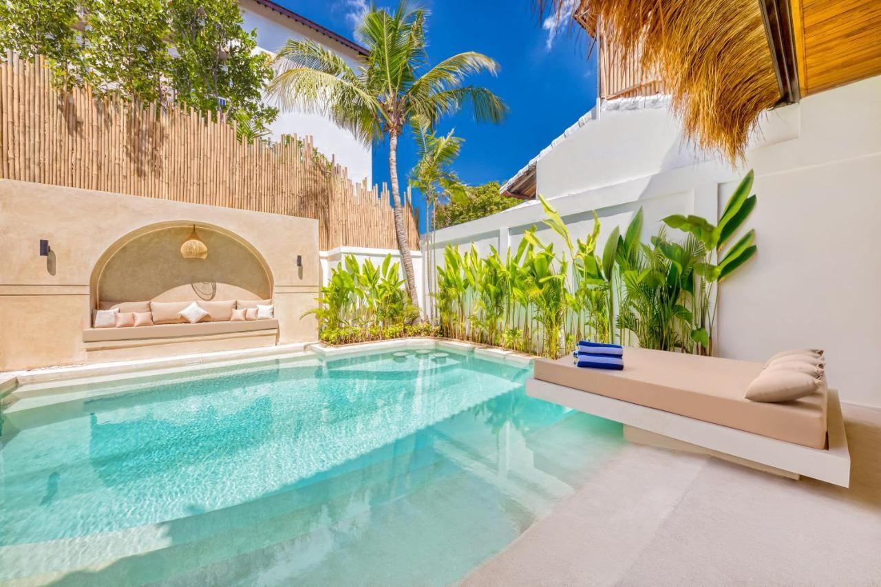 Biệt thự Waikiki - Brand New 4bdr With Huge Pool Seminyak (Bali)