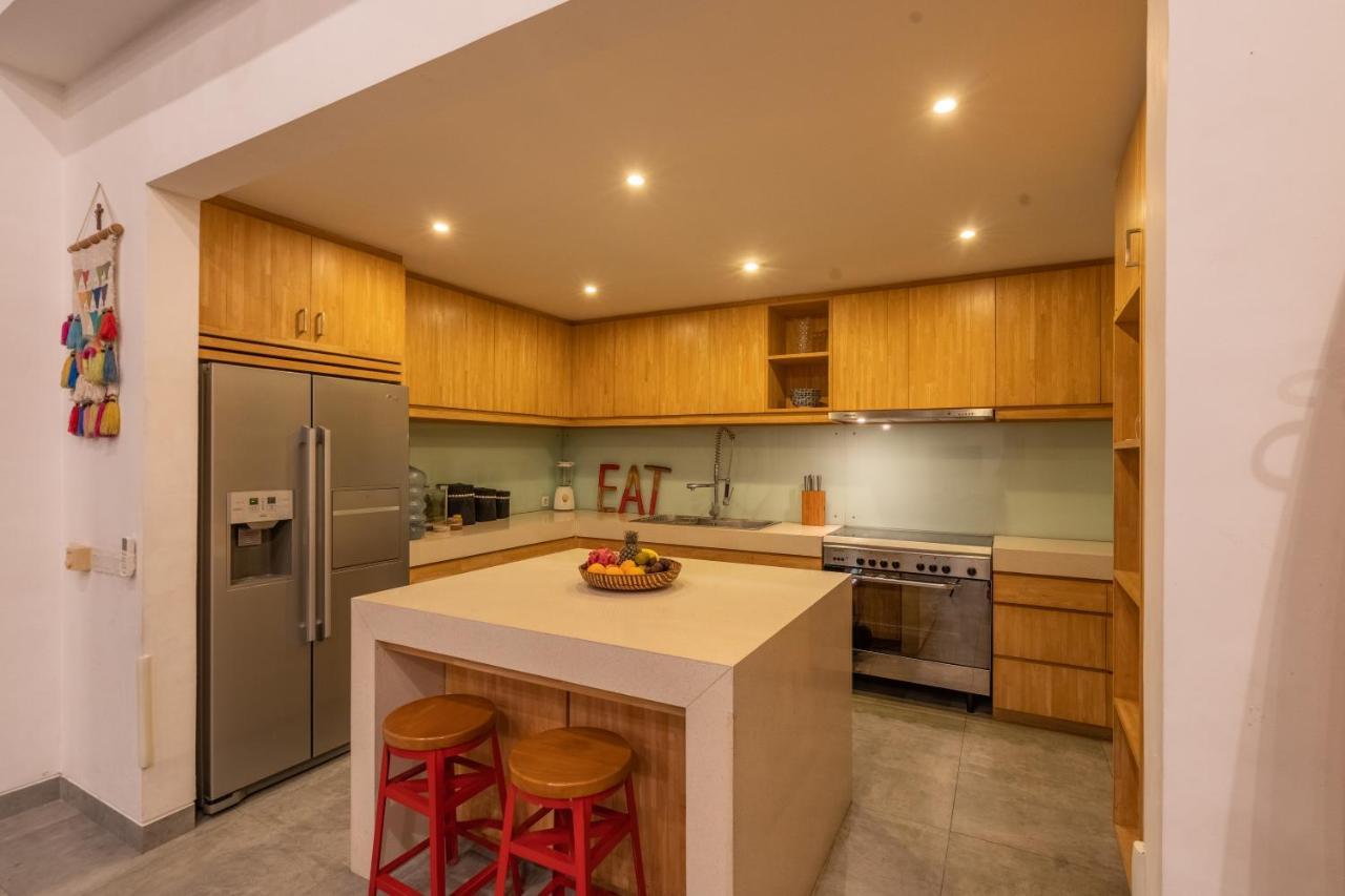 Becca 4 Bedroom At Near To The Villa