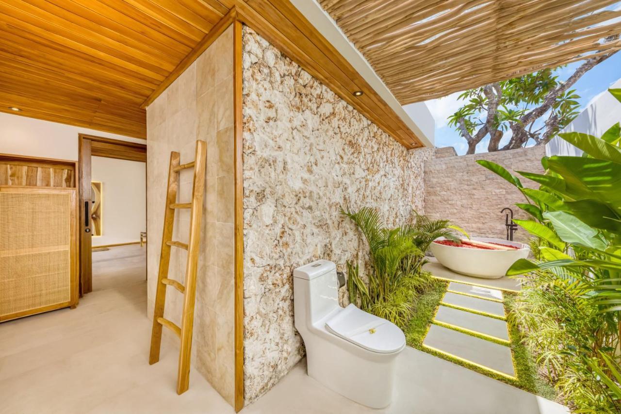Vila Tango - New Luxurious 7bdr Prime Location Seminyak (Bali)