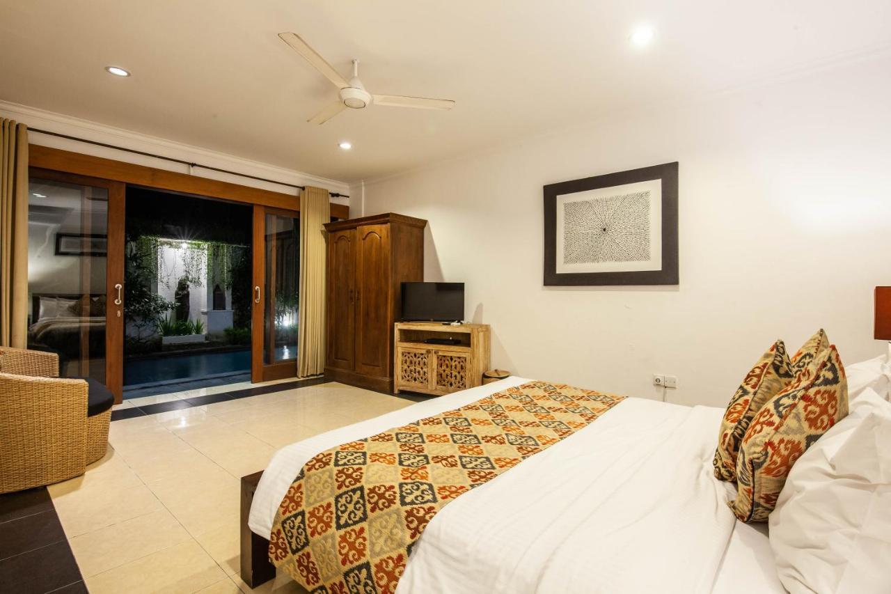 3-br Private Pool Kayu Aya Walk To Villa Seminyak (Bali)