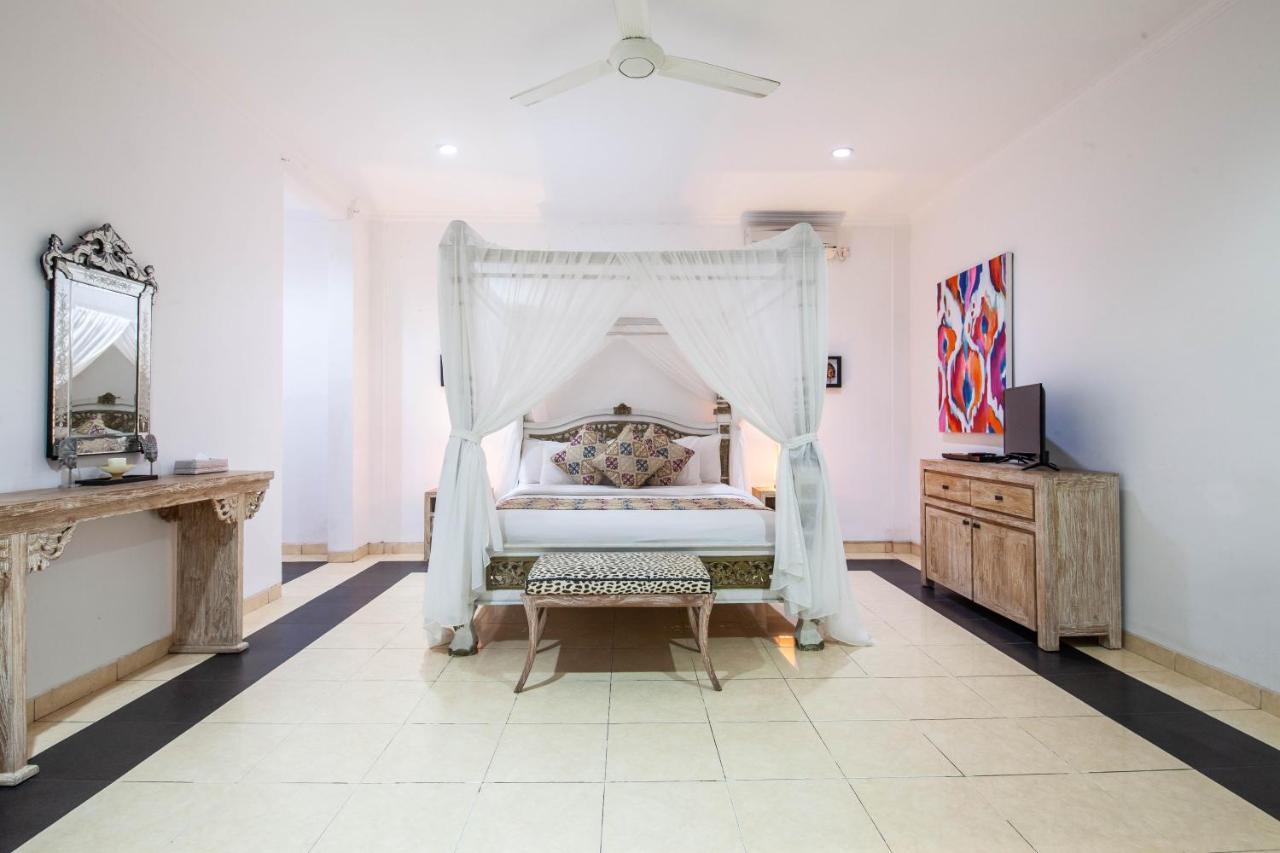 Villa 3-br Private Pool Kayu Aya Walk To *