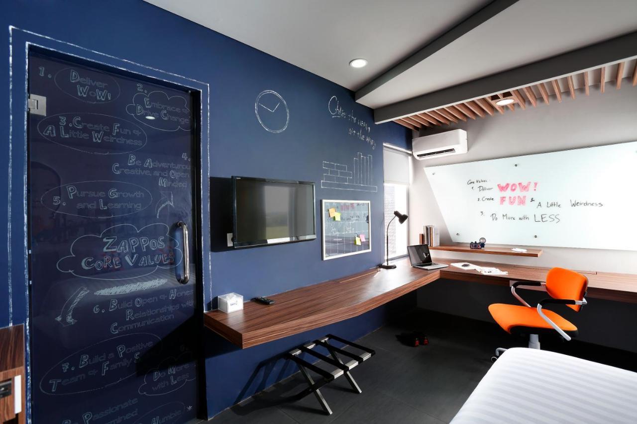 Berry Biz Sunset Road Seminyak