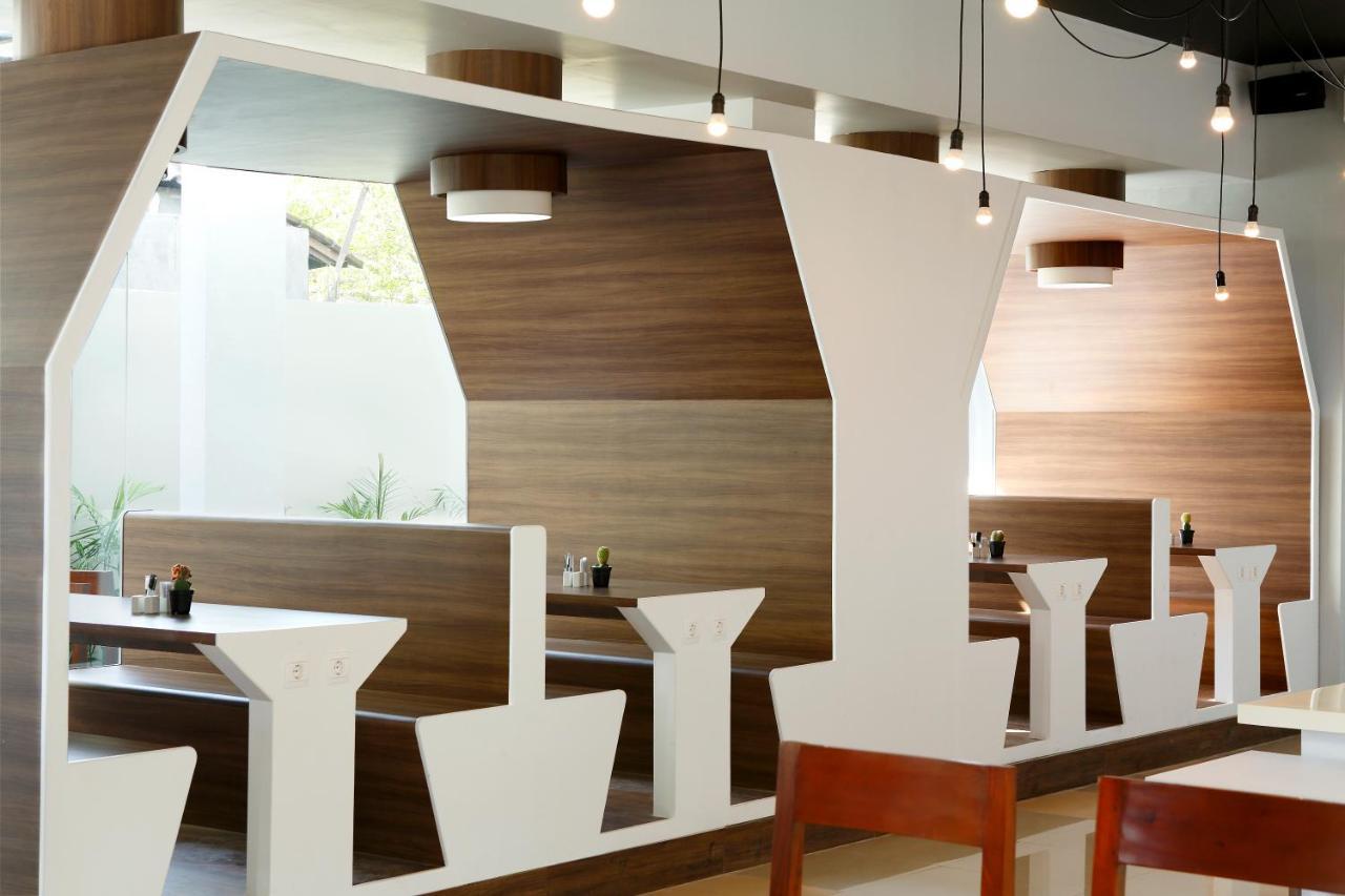 Hotel Berry Biz Sunset Road Seminyak