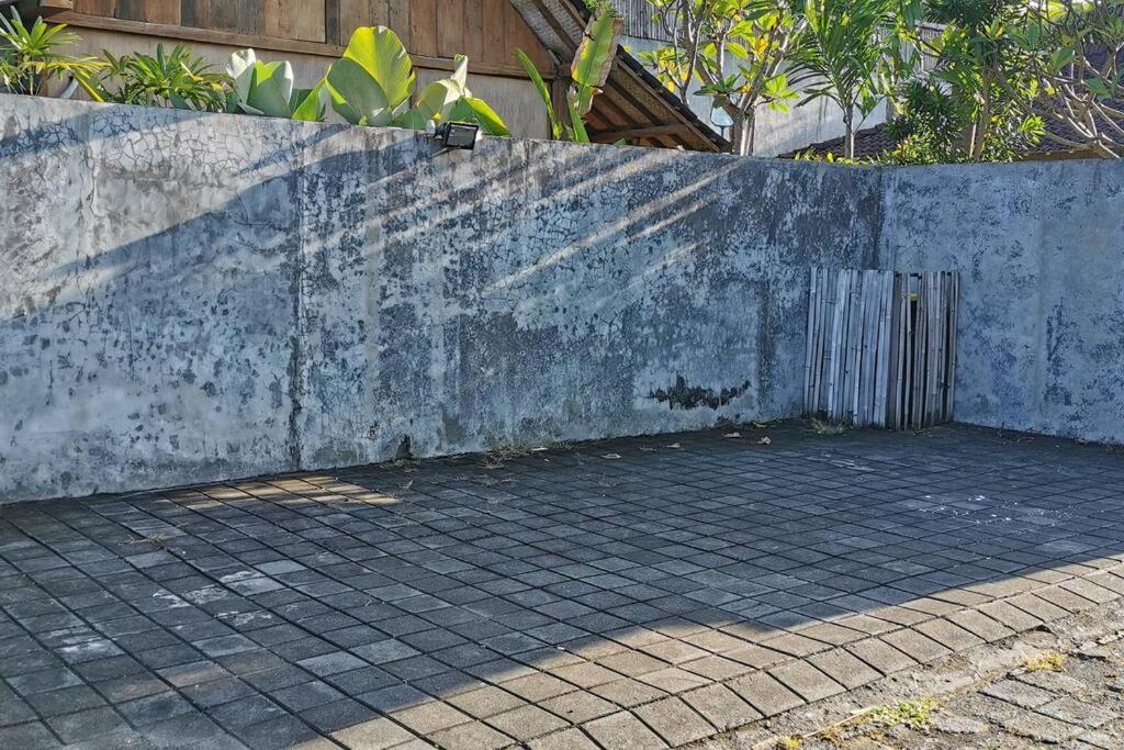 Joglo Oberoi Beautiful 4br Prime Location *