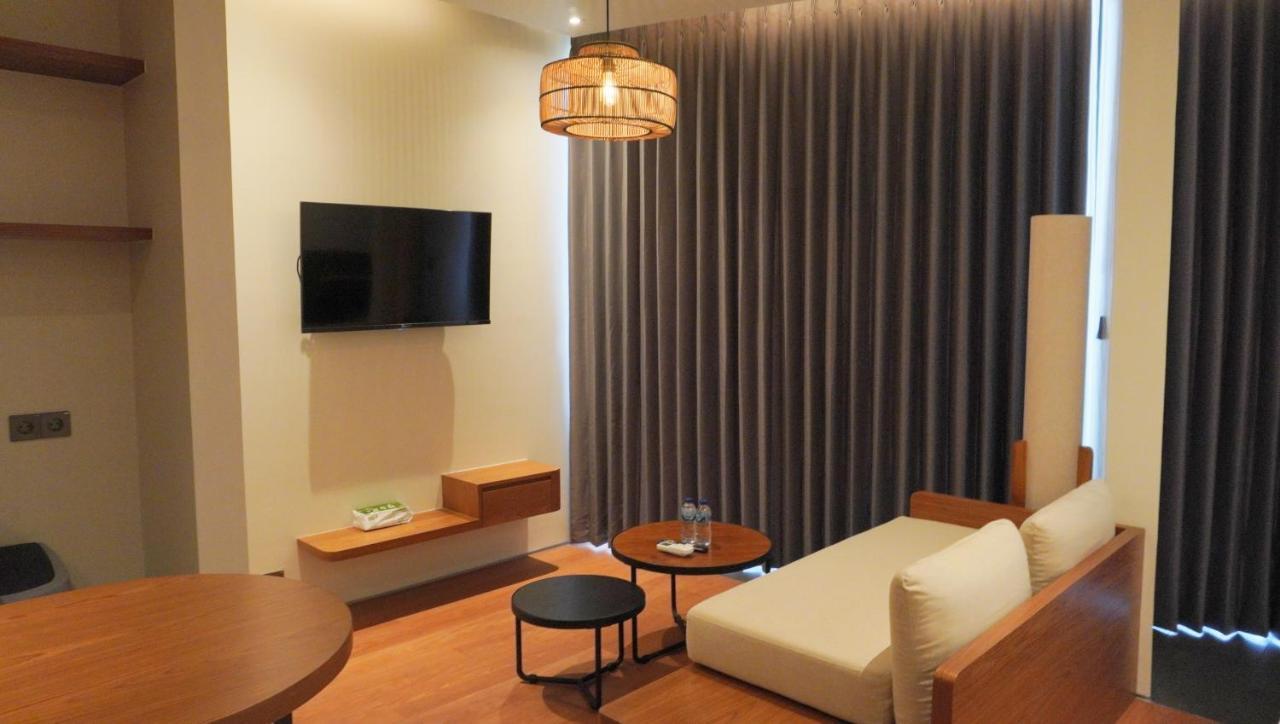 The Fields And Aparthotel *