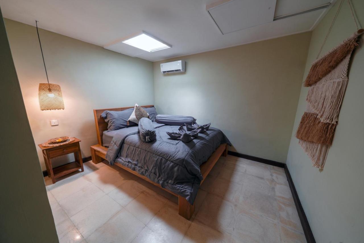 Chandi 2 - Legian - - 5 Bedroom 4 Bathroom - Great Location ! Villa
