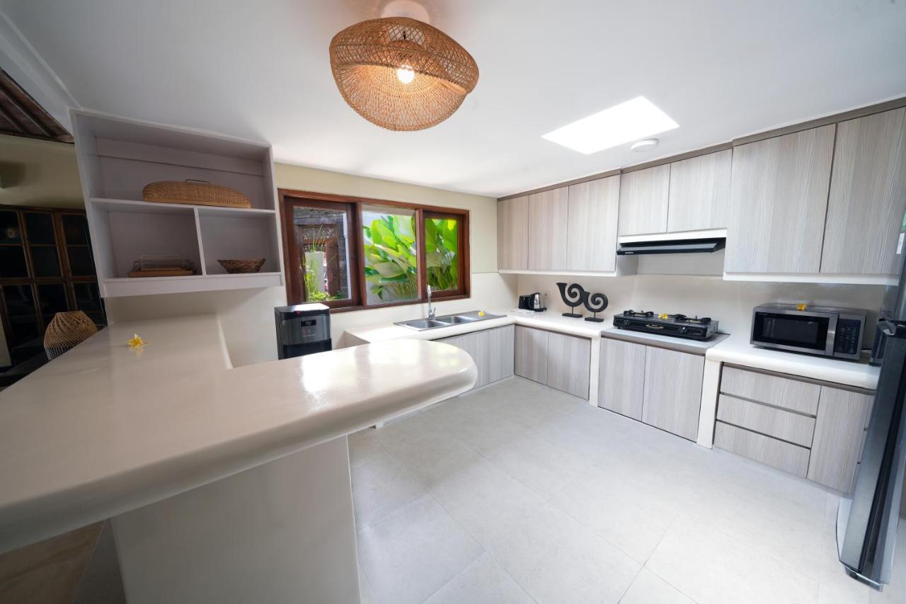 Chandi 2 - Legian - - 5 Bedroom 4 Bathroom - Great Location ! Villa