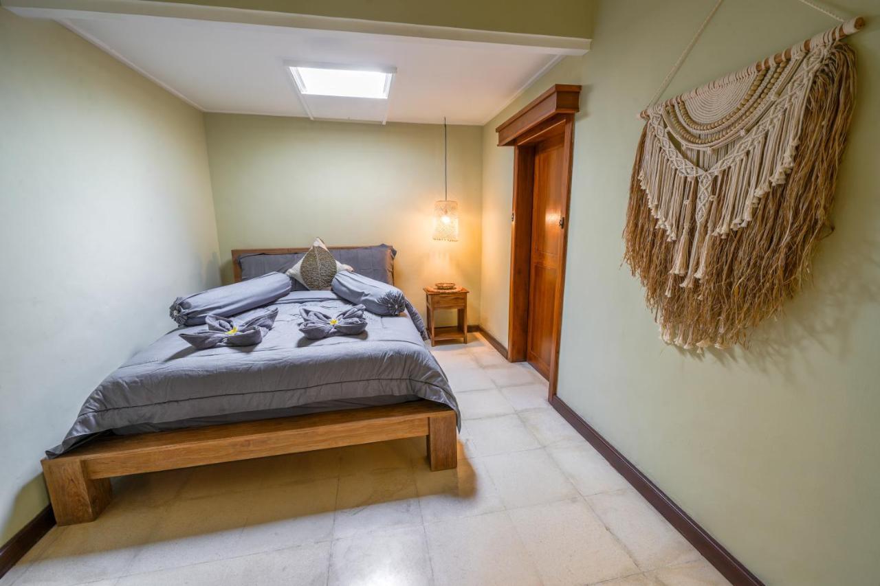 Chandi 2 - Legian - - 5 Bedroom 4 Bathroom - Great Location ! * Seminyak (Bali)