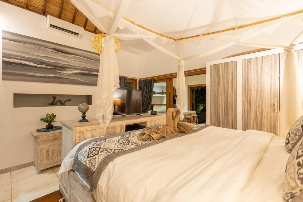 Luxurious Double King W/pool & Wifi+ Carpark *