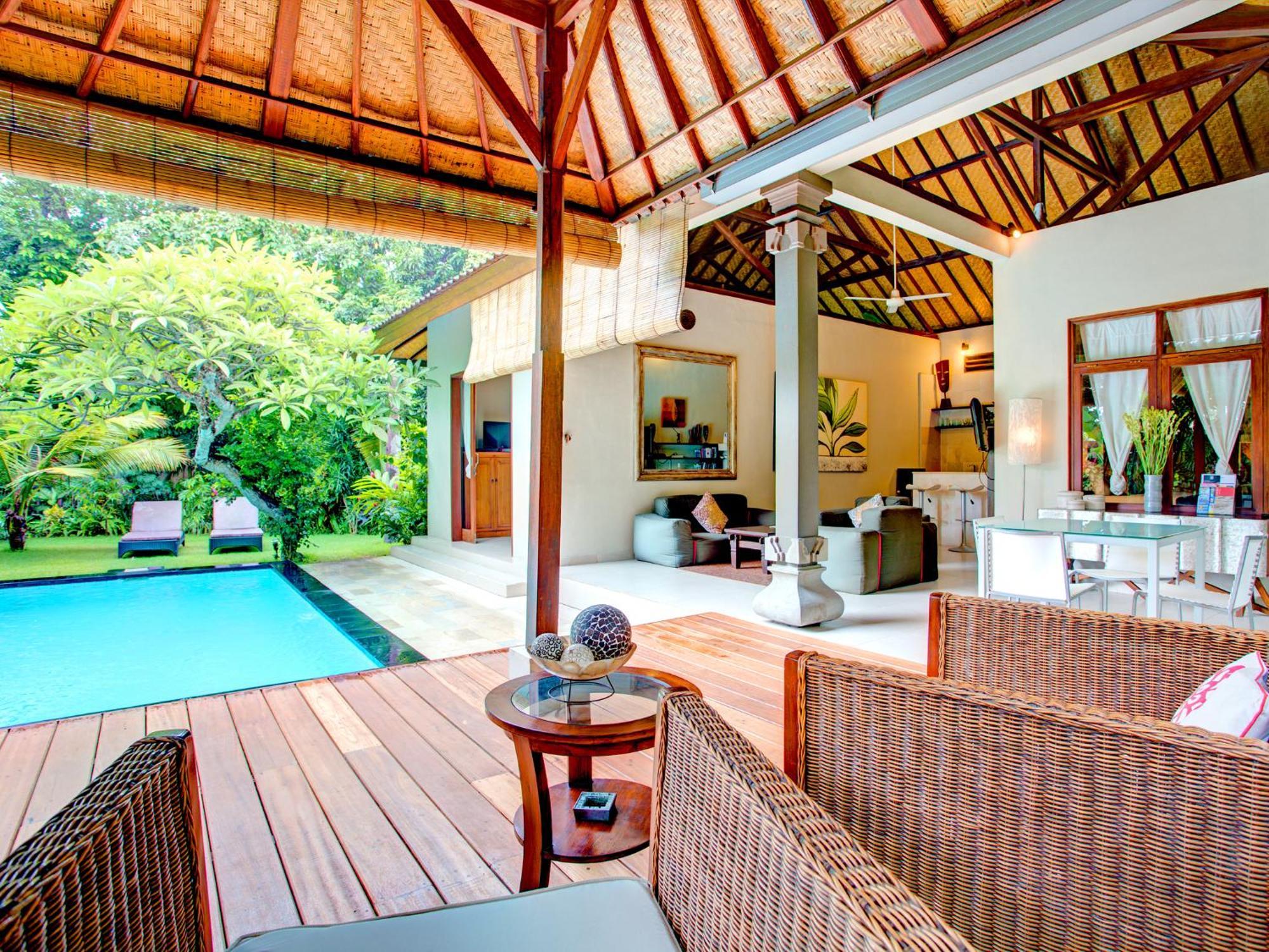 Villa Taman Rahasia