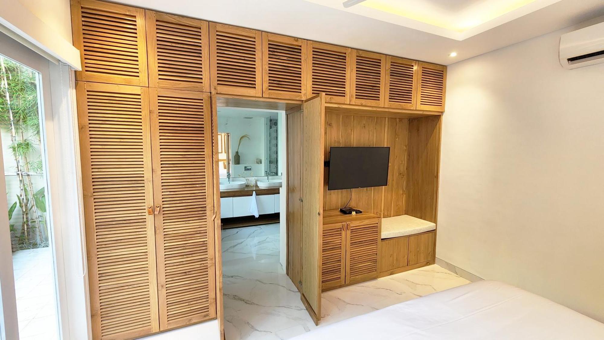 Villa Vana, Sitara Group