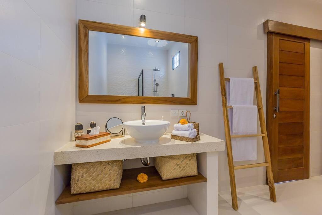 Lima - 5 Bdrs, Bbq, Living With Ac And Private Pool *