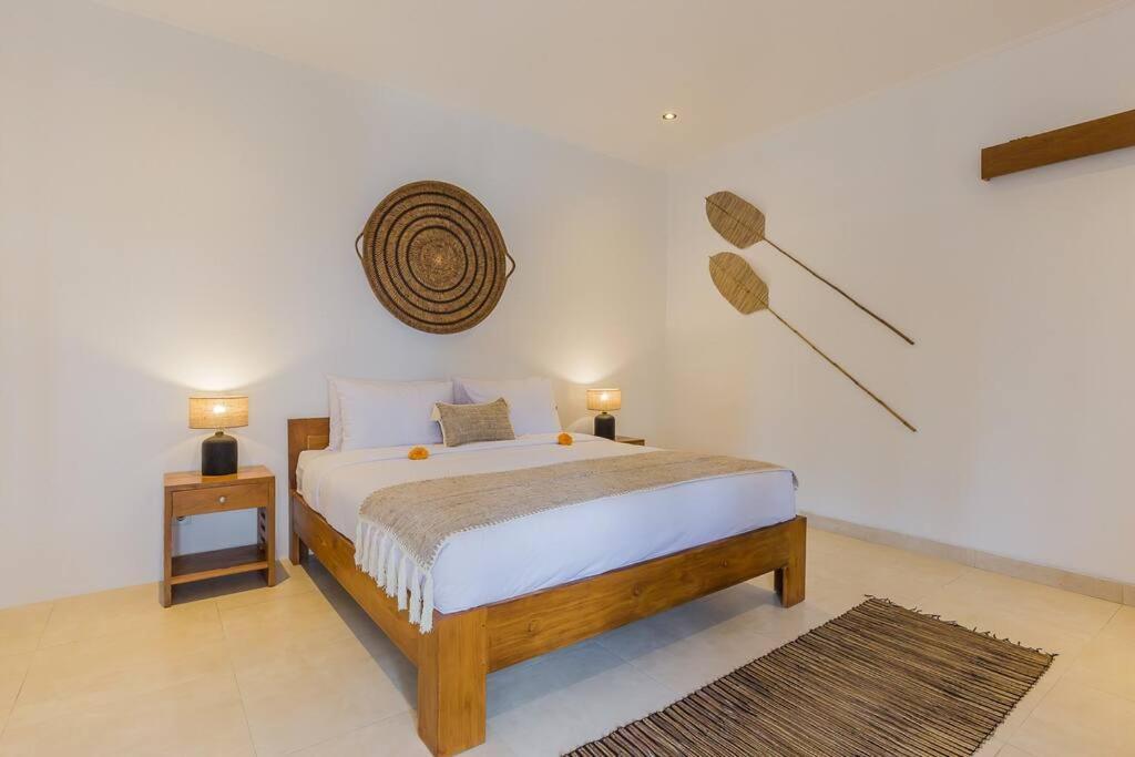 Lima - 5 Bdrs, Bbq, Living With Ac And Private Pool Seminyak (Bali)