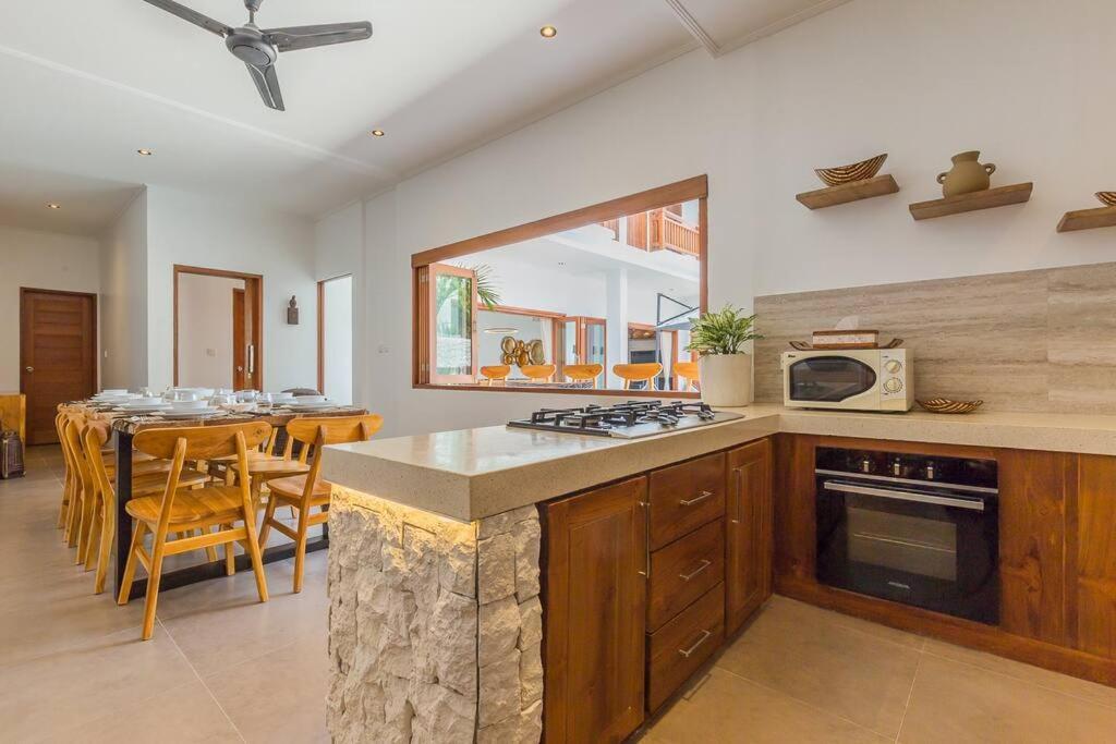 Lima - 5 Bdrs, Bbq, Living With Ac And Private Pool *