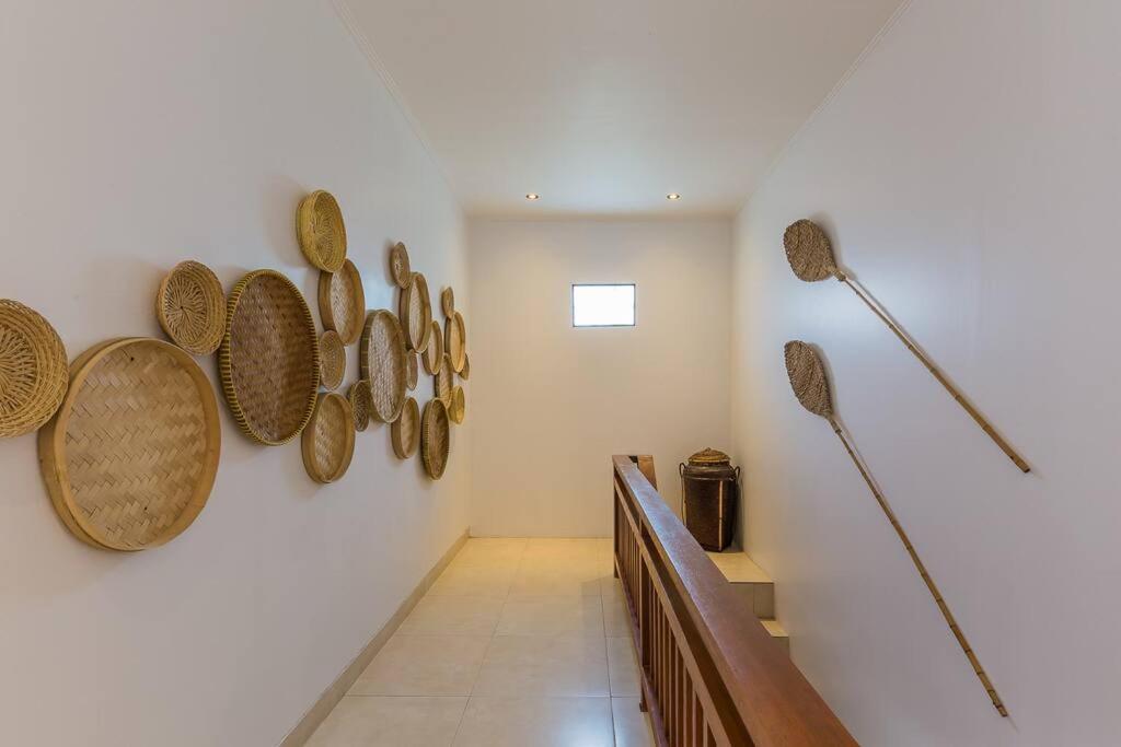 Lima - 5 Bdrs, Bbq, Living With Ac And Private Pool Seminyak (Bali)