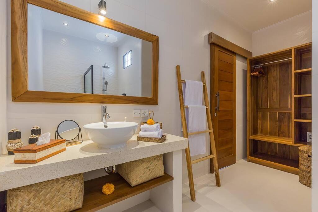 Lima - 5 Bdrs, Bbq, Living With Ac And Private Pool