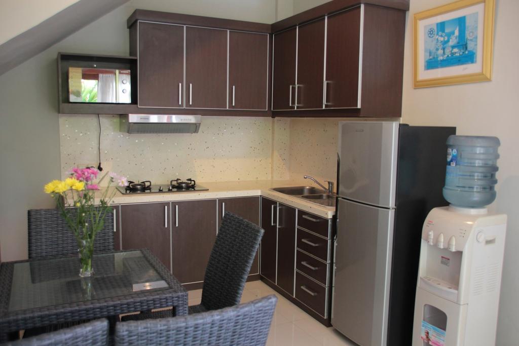 Villa Anyelir *