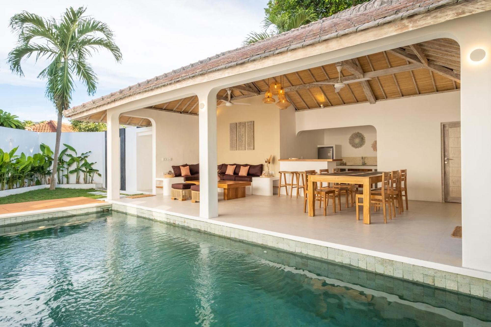 Mima 3 Bedroom In Villa Seminyak (Bali)
