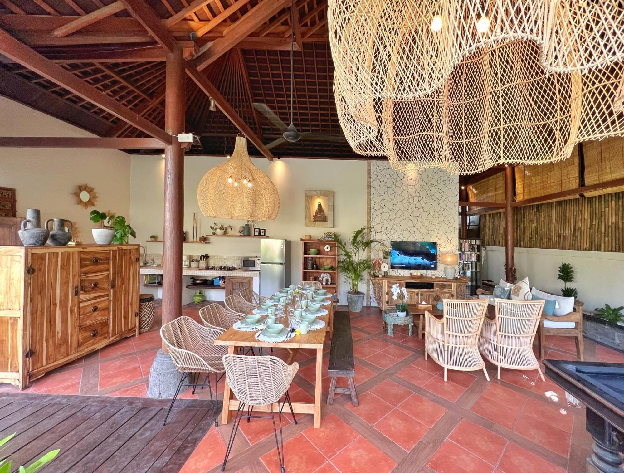 Nicole 5br Paradise, Quiet Area In Oberoi Villa *