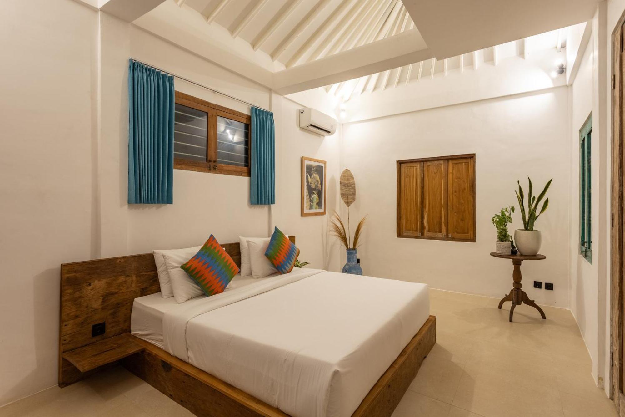 Villa 2 Bdr Villa, Walking Distance To Beach.