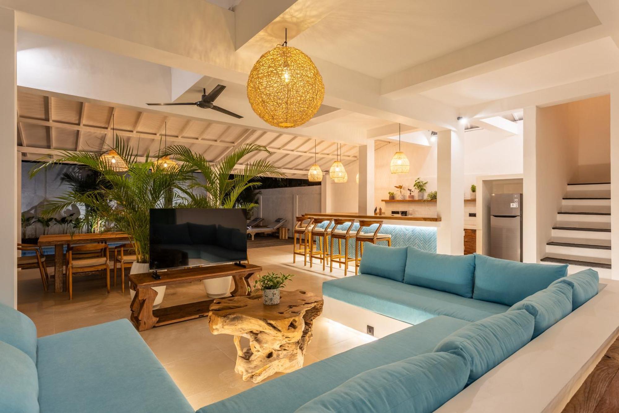 Villa 2 Bdr Villa, Walking Distance To Beach. *
