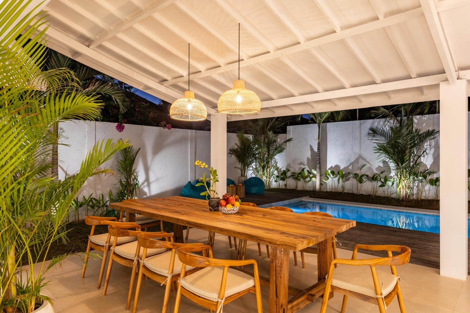 2 Bdr Villa, Walking Distance To Beach.