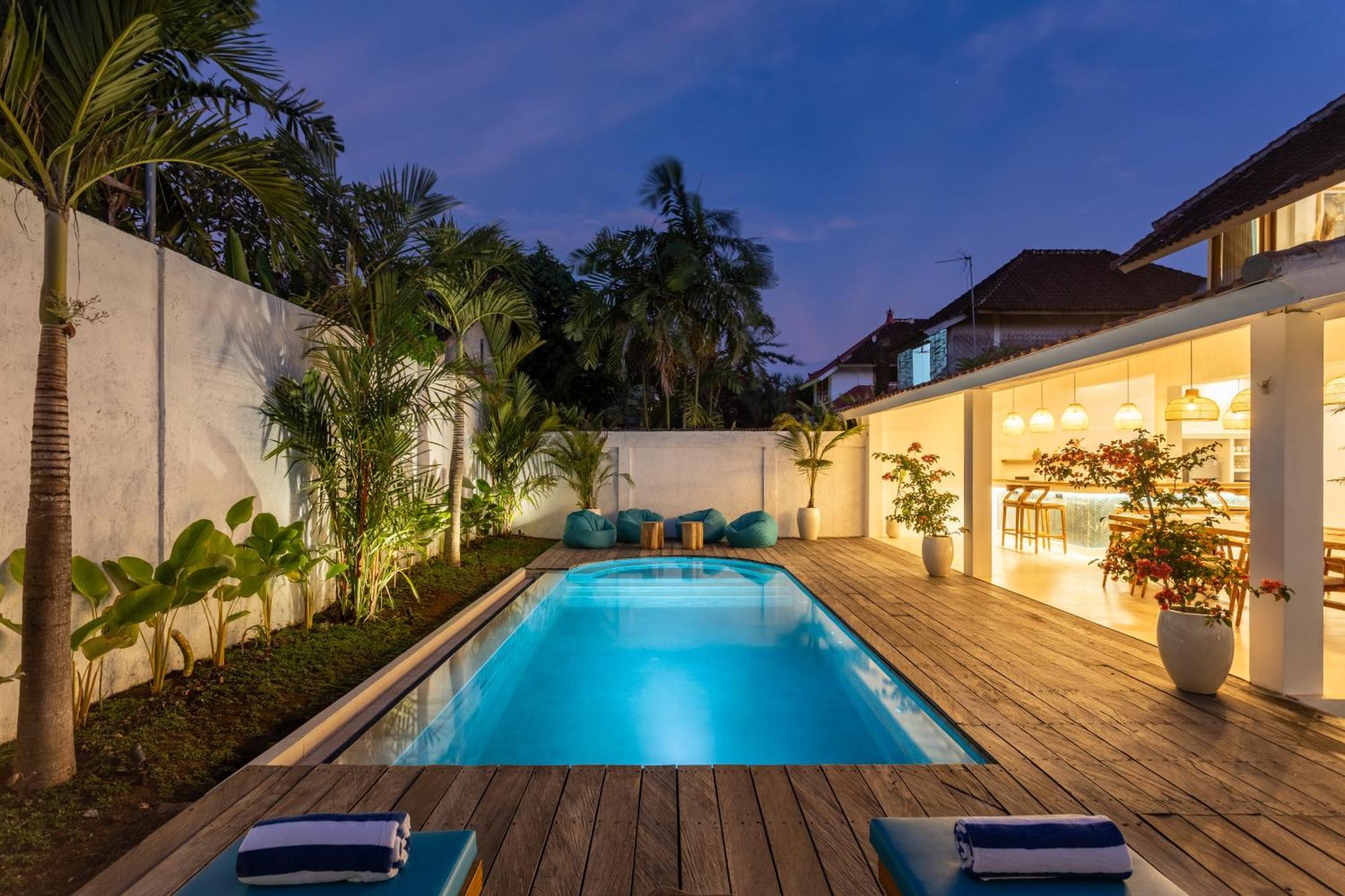 2 Bdr Villa, Walking Distance To Beach. Seminyak (Bali)