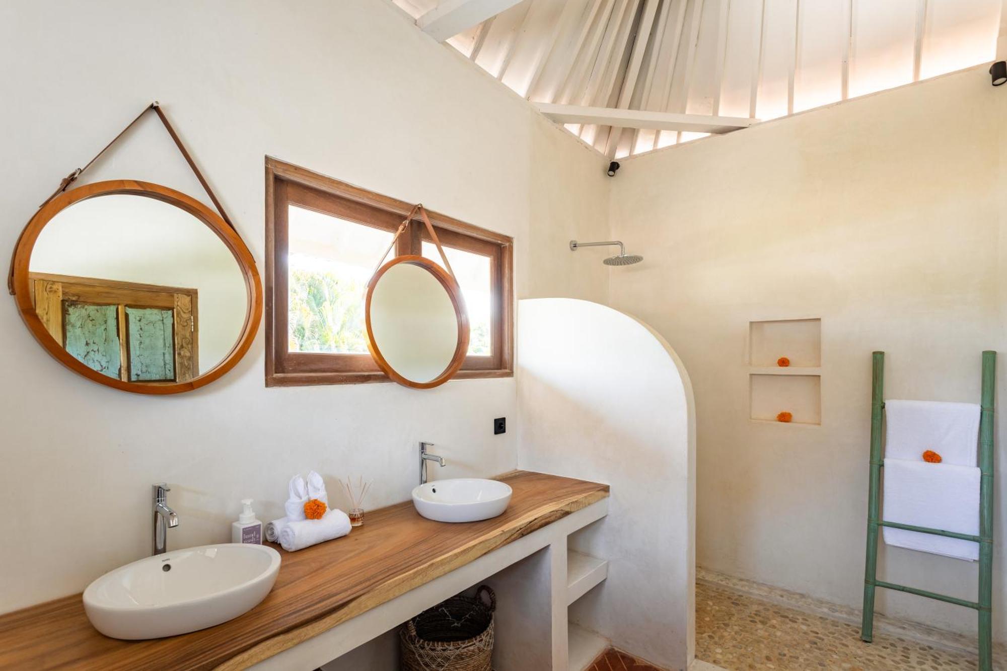 2 Bdr Villa, Walking Distance To Beach. Villa Seminyak (Bali)