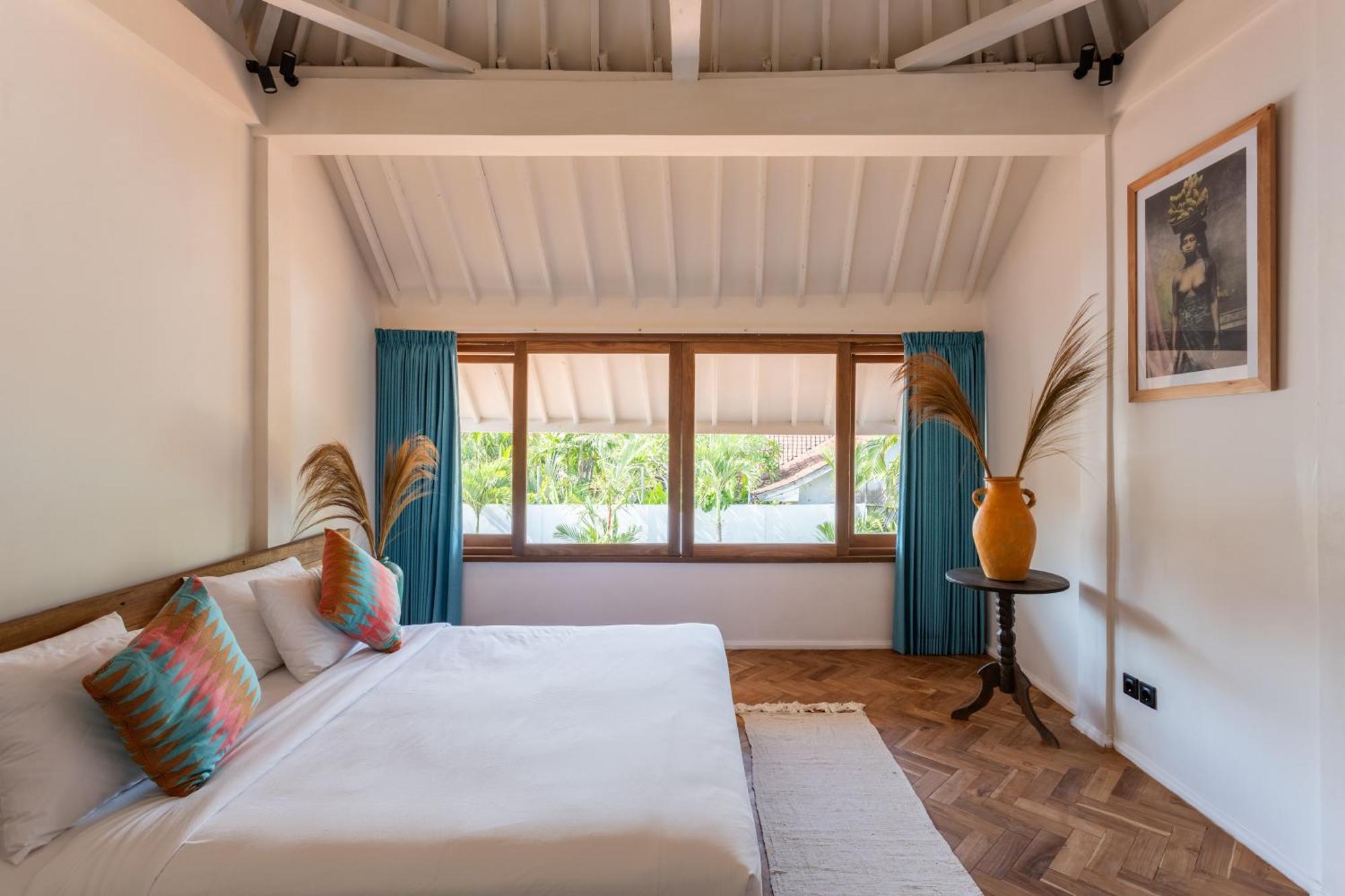 2 Bdr Villa, Walking Distance To Beach. Villa *